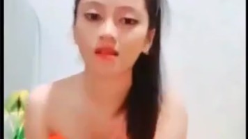 Mesya Lepas Jilbab Bugil Liveshow