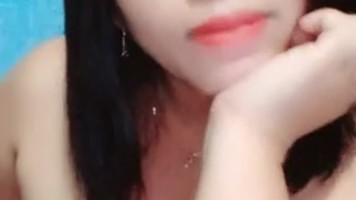 Diana Live Buka Handuk Perlihatkan Body Montok