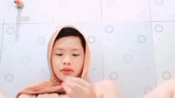 Putri Tobrut Colmek Pakai Terong Bengkok